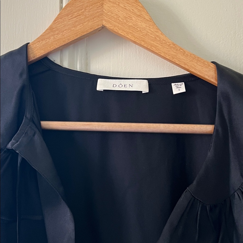 Doen silk shirt - Picture 2 of 6